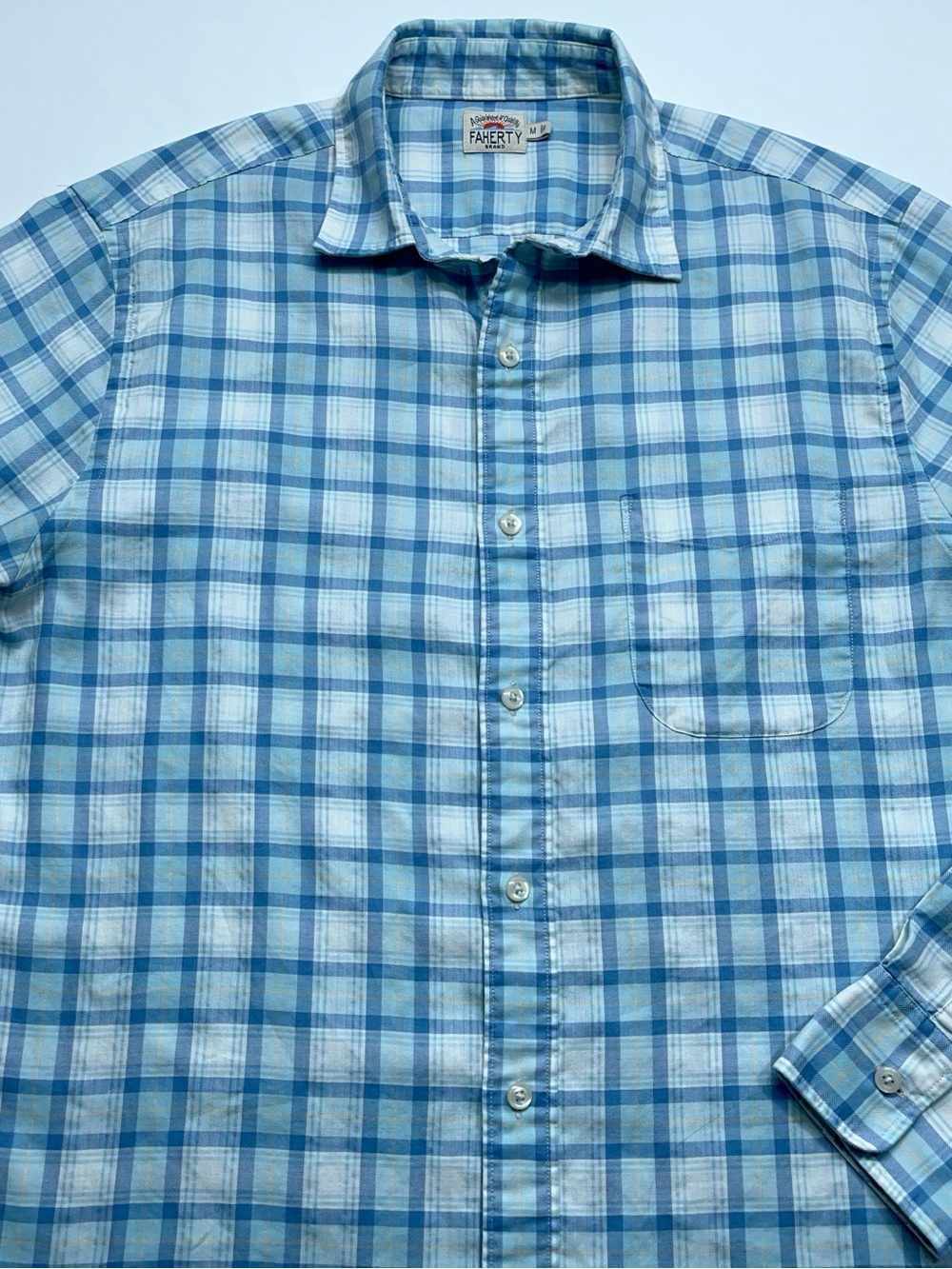 FAHERTY Button Down Shirt Mens Size Medium Long Sleeve Blue Plaid Huckberry - Picture 2 of 15